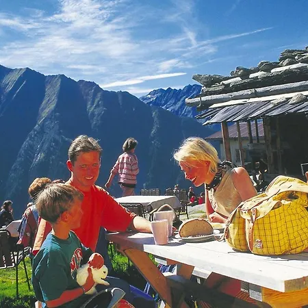 In Koenigsleiten With Wellness & Alps View Alpehytte